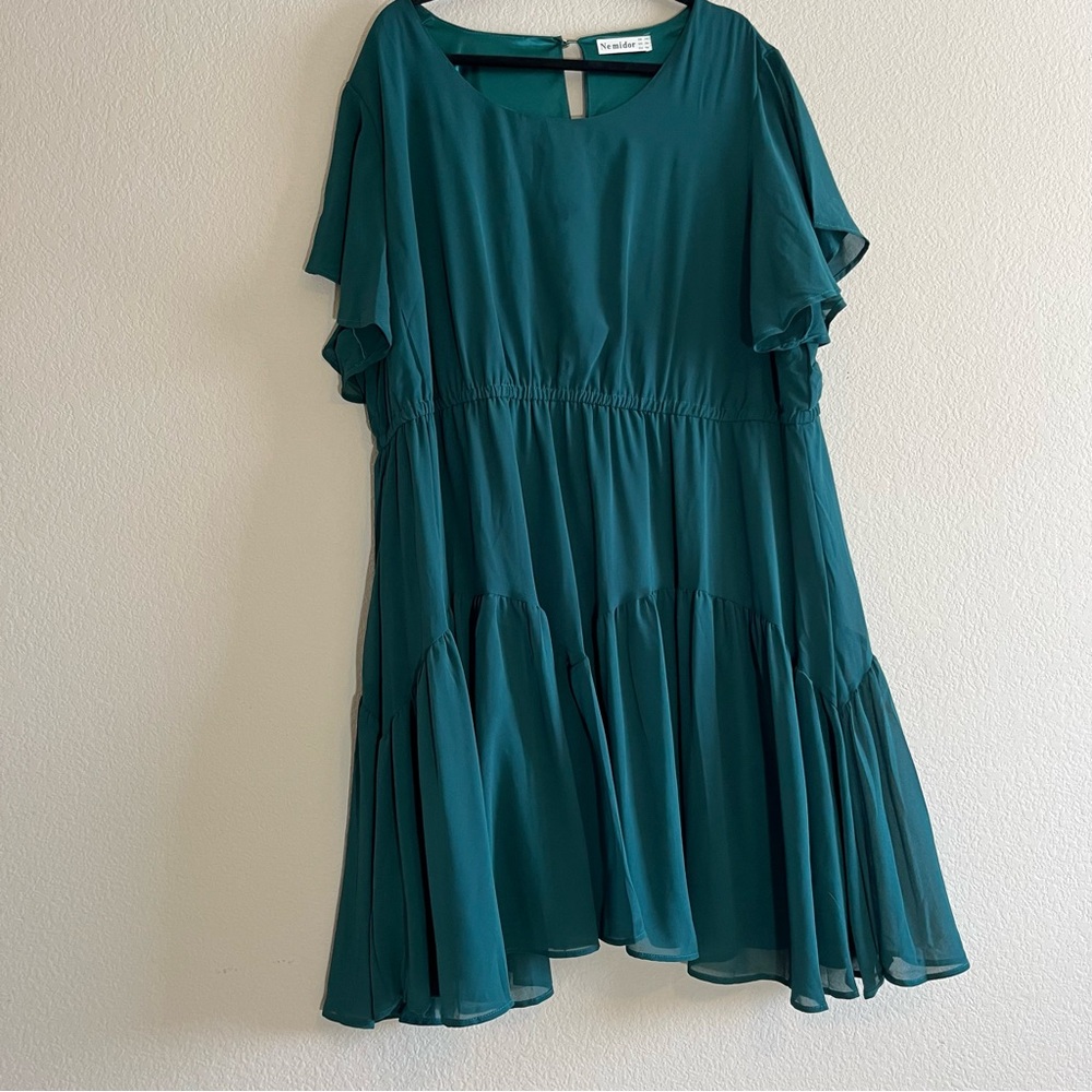 Nemidor Size 24 Dress Green, with Short Sleeves, and Button on Back Flowy